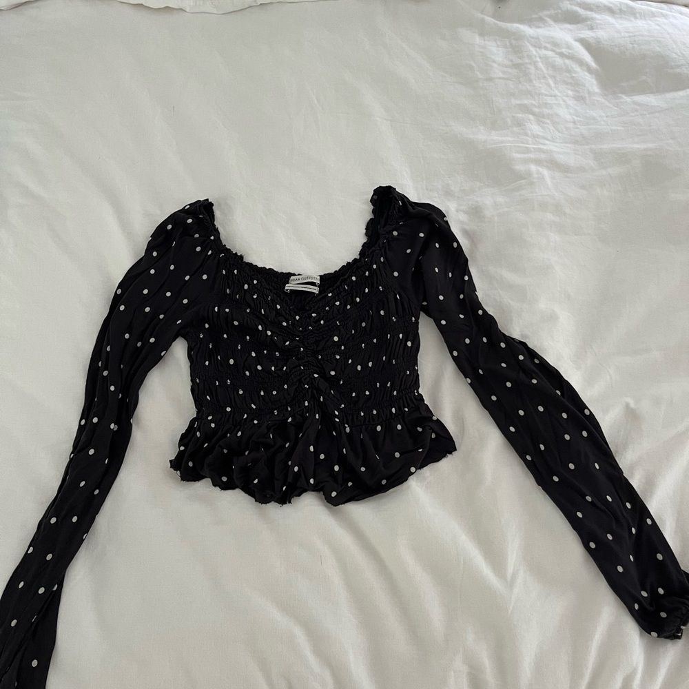 Urban outfitters smocked long sleeve polka dot top - Picture 3 of 3